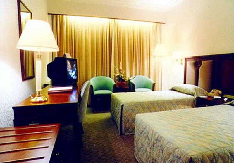Cypress Hotel Jin Jiang Shanghai Bagian luar foto